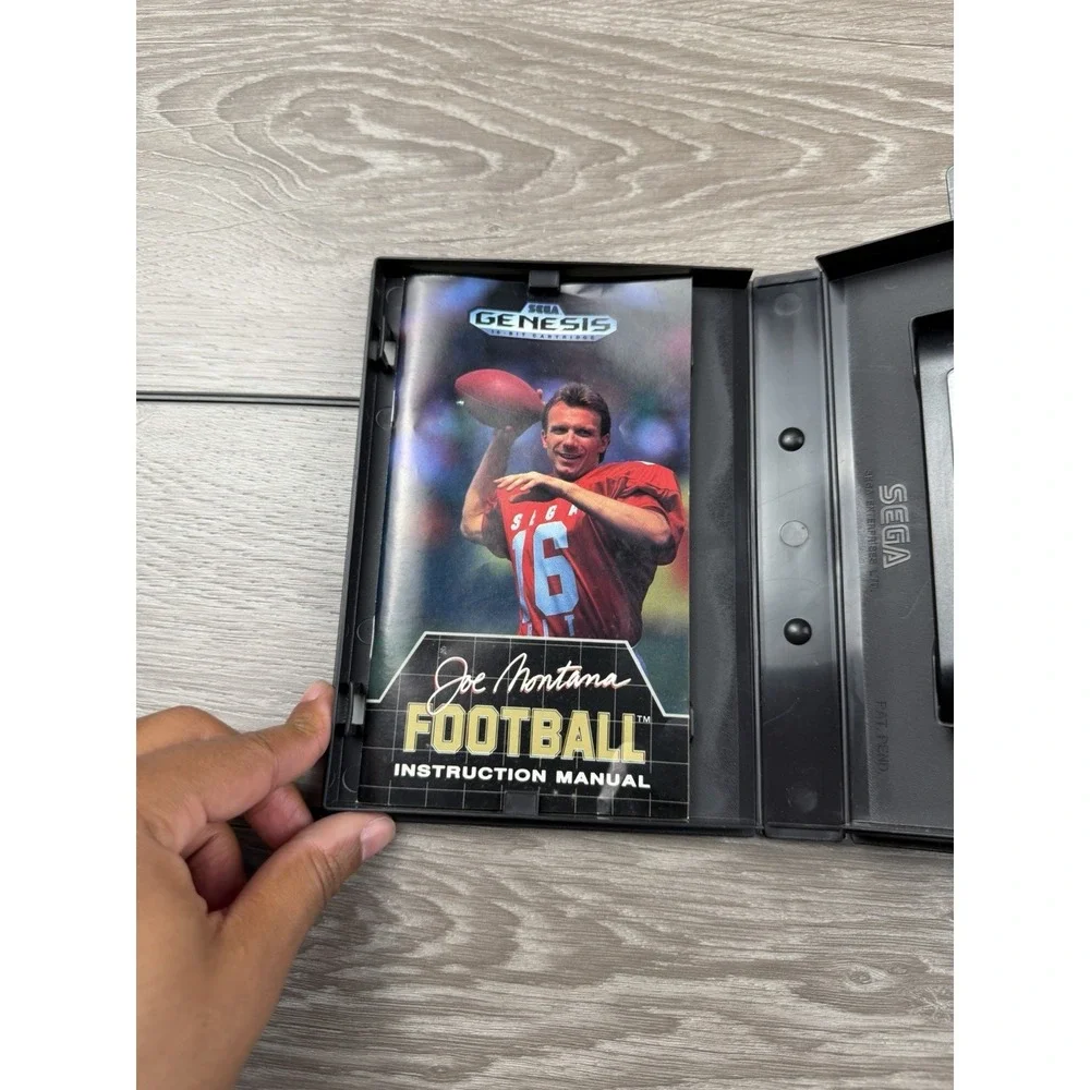 Joe Montana Football - Sega Genesis, 1990. Complete CIB w/game & manual